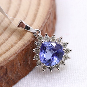 Pendentif pour femme en or blanc massif 18 carats, fait main, avec tanzanite et diamant de haute qualité, certifié GIA, tendance, pour les soirées - Product Image 2