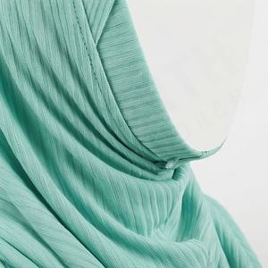 ผ้าพันคอไหมพรมลายปักดิ้นร้อน ดีไซน์ผ้าโพกหัวฮิญาบสำหรับผู้หญิง ขนาด 70x170 ซม. คุณภาพสูง ผ้าคลุมศีรษะทันสมัย นุ่มสบาย สีสันปรับแต่งได้ ดีที่สุด - Product Image 4