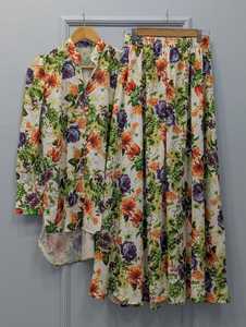 Collection de tenues amples imprimées florales pour femmes : Ensemble haut boutonné et pantalon palazzo taille haute, style haut-bas, vente en gros - Product Image 3