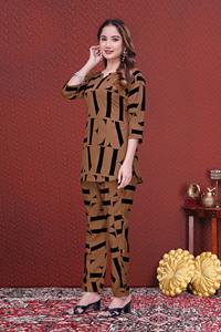 Ensemble coordonné pour femmes Kiran Nexus, tissu microfibre écologique, col rond, imprimé marron, haute qualité, grandes tailles, vente en gros, du S au 6XL - Product Image 2