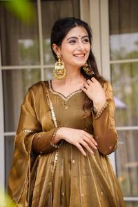 Robe Anarkali de Luxe en Soie Métallique Bronze pour Femme, Broderie Or Antique, Longue Robe avec Dupatta, Tenue Indienne de Créateur pour l'Été - Product Image 3