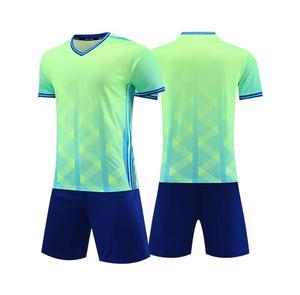 ชุดฟุตบอล CANBELLO SPORTS สำหรับทุกเพศ ผ้าโพลีเอสเตอร์ 100% ระบายอากาศได้ดี เสื้อและกางเกงขาสั้น พิมพ์ลายแบบ Sublimation Transfer สำหรับผู้ใหญ่ - Product Image 3
