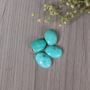 Vente en gros de pierres précieuses naturelles en turquoise tibétaine bleu-vert matriciel, de haute qualité, avec jeu de couleurs, formes et tailles variées, pour la fabrication de bijoux en vrac - Product Image 4
