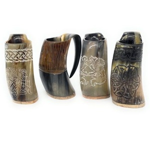 Corne à boire authentique et écologique en forme d'animal Viking, en corne de buffle polie de haute qualité, motif d'amour, décoration d'intérieur, mondial - Product Image 1