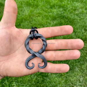 Collar con colgante de Cruz Troll forjado a mano Troll Cross Viking Nordic Jewelry Herrero hecho a mano medieval Twisted neckless - Product Image 2