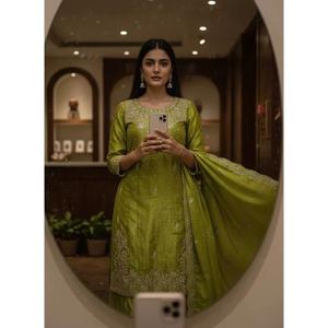 Ensemble Kurti Plazzo élégant pour femmes, tenue traditionnelle élégante, idéal pour les mariages, les fêtes et les occasions spéciales, confortable au quotidien - Product Image 1