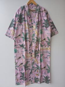 Al por mayor Bata Kimono con Estampado de Selva 100% Algodón Hecha a Mano con Motivos Florales y de Animales, Camisón Largo de Manga Larga con Bolsillos - Product Image 2