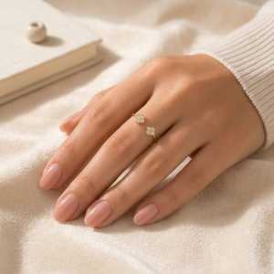 Anillo de compromiso ajustable de oro macizo de 10k, 14k, 18k con diamante redondo brillante cultivado en laboratorio VVS1 color E, diseño de flor de trébol de la suerte para mujer - Product Image 6