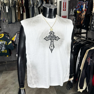 Camiseta sin Mangas Personalizada de Color Rojo para Hombre, Diseño de Costuras en Contraste, 100% Algodón, Impresión en Serigrafía, con Pedrería, de Secado Rápido - Product Image 3
