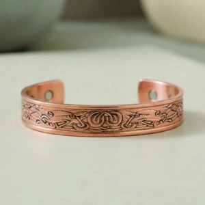 Pulsera Magnética de Cobre Puro de Moda, Brazalete Abierto Ajustable con Imanes de Neodimio de Alta Resistencia para el Dolor Articular - Product Image 2