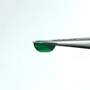 มรกตสีเขียวทรงแปดเหลี่ยม 2.26 กะรัต จากแซมเบีย พลอยหลวม ETiS-306 - Product Image 4