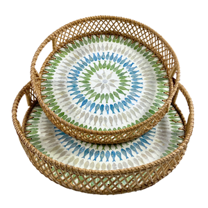 Bandeja Redonda de MDF con Elegante Patrón Geométrico, Hecha a Mano, Duradera, Sostenible, con Acabado Pulido - Product Image 5