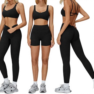 Ensemble de yoga 2 pièces noir sans coutures : short taille haute et crop top dos nageur à col rond – Tenue de sport et de fitness - Product Image 5