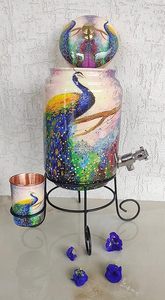 Distributeur d'eau en cuivre coloré avec motif paon sur support métallique - Product Image 5