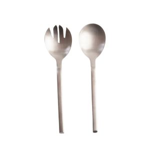 Cuchara y tenedor de metal con acabado brillante tipo espejo para servir ensalada, ideales para bodas, fiestas y celebraciones. - Product Image 4