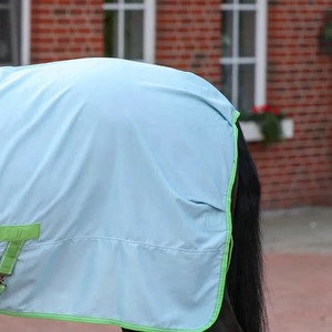 Manta para Caballo Personalizada con Cuello Completo, Fabricación Profesional, Equipo Ecuestre, Productos Ecuestres, Mantas para Caballo en Venta - Product Image 4