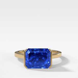 Anillo de Compromiso de Zafiro Azul Corte Esmeralda de 2 Quilates, Oro Sólido de 14K, Engaste de Media Montura, Anillos de Boda Arquitectónicos Solitarios - Product Image 1