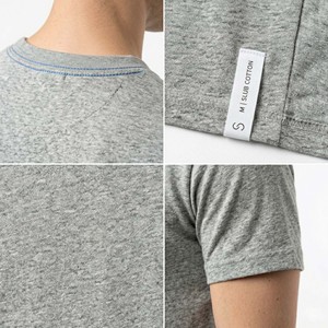 เสื้อยืดสตรีทแวร์ผู้ชายสไตล์วินเทจสีเทา ผลิตจากผ้าฝ้ายหวีอย่างดี ตกแต่งด้วยแพทช์รูปดาวแบบติดขอบดิบ - Product Image 5