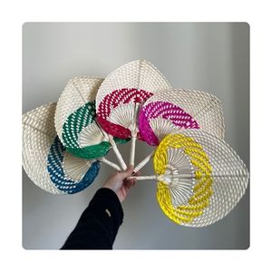 Éventail tissé MOST WANTED pour services de traiteur professionnels et fournitures de fêtes durables et fiables, coffret cadeau - Product Image 2