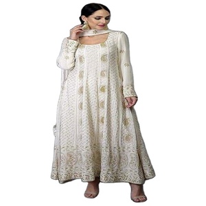 Nouvelle collection été 2023 : Robe longue décontractée pour femme en coton et soie, motifs personnalisés en relief, décorations papillon, coupe ajustée, imprimé floral - Product Image 1