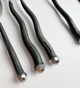 Juego de Cubiertos Grises de Última Moda, Vajilla para Eventos, Juego de Cubiertos de Acero Inoxidable Aptos para Lavavajillas, Cubiertos al por Mayor, Estilo Forjado a Mano - Product Image 3