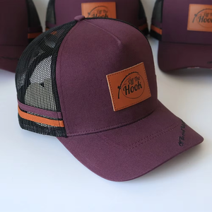 Gorra Trucker Personalizada de Alta Calidad con Rayas, Estilo Australiano, 5 Paneles, Logotipo Bordado, 2 Rayas Laterales - Product Image 4