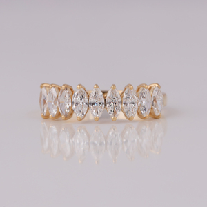 Anillo de Boda con 2 Diamantes Cultivados en Laboratorio con Corte Marquise, Oro Sólido de 14K, Anillo de Media Eternidad Minimalista para Aniversario - Product Image 1