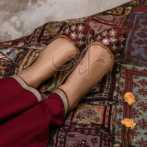 Chaussures Khussa pour femmes, légères, en vente en ligne, fabrication au Pakistan, dernier design, service OEM, vente en gros - Product Image 4