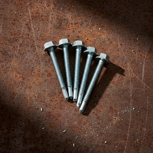 Vis autoperceuses à tête hexagonale en acier au carbone PDC de qualité supérieure (métrique/pouces) revêtues de zinc classe 8, robustes et résistantes à la corrosion - Product Image 1