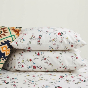 English Tea Bedsheet and 2 <b>pillow</b> in Set Modern Floral Printed Cotton Flat Sheet 150 Tc - Product Image 2