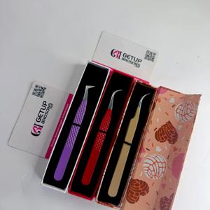 En gros, Ensemble de pinces à cils pour extensions avec logo personnalisé, motif diamant violet et rouge, à prise antidérapante, courbées à 90 degrés pour volume - Product Image 6