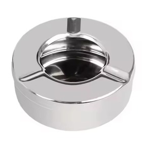 Cendrier en métal de style décoratif, élégant porte-cendres coupe-vent pour l'intérieur et l'extérieur, idéal pour la maison - Product Image 5