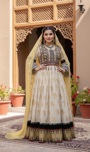 Vestido Afgano Kuchi de Última Moda en Tallas Personalizadas, Vestido Tribal Kuchi para Mujer, Vestido Anarkali Vintage de Satén, Vestido Afgano Kuchi para Niñas - Product Image 3