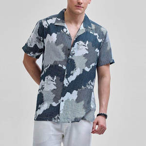 เสื้อเชิ้ตลำลองคุณภาพสูง เนื้อผ้าระบายอากาศได้ดีและแห้งเร็ว พร้อมปกคิวบาและกระดุมเขาสัตว์ เหมาะสำหรับฤดูร้อน - Product Image 1