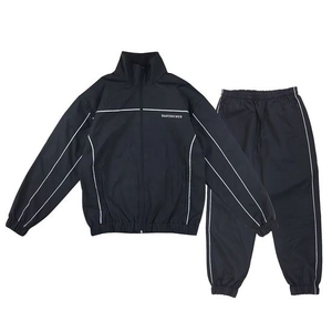 Ensemble coupe-vent tendance pour homme – Survêtement en nylon imperméable avec fermeture éclair personnalisée, taille élastique et rayures contrastées – Style urbain – Personnalisation OEM - Product Image 1