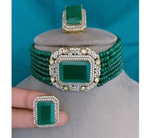 Conjunto de Gargantilla y Pendientes con Acabado de Precisión y Vibe Premium, con Perlas Plateadas AD, Colección para Fiestas y Bodas para Mujer - Product Image 2