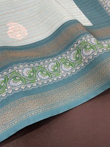 NUEVO SAREE DE TELA DE SEDA DOLA CON RICHO PALLU Y BORDE DE ENCAJE ESTAMPADO - Product Image 4