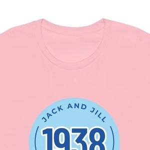 แจ็คแอนด์จิล บลูส์ 1938 เสื้อยืดคลาสสิกสำหรับผู้หญิง ผ้าฝ้ายพรีเมียม แขนสั้น คอกลม ลายกราฟิก สำหรับใส่ลำลองทุกวัน - Product Image 3