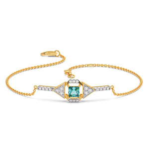 Bracelet carré en diamant Aqua avec cadre géométrique en or jaune et design latéral scintillant symétrique - Product Image 1