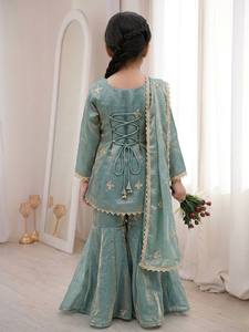 Conjunto de Sharara y Dupatta de Seda Pesada con Diseño Moderno para Fiestas - Product Image 3