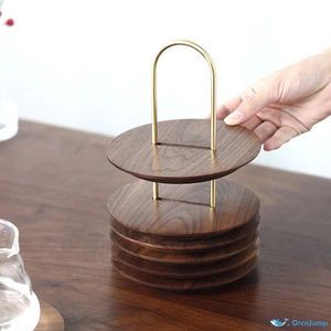 Ensemble de sous-verres en bois de noyer massif de luxe avec support en laiton, sous-verres ronds en bois résistants à la chaleur, tapis pour tasses - Product Image 1