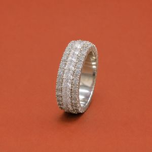 Anillo de Moissanita con Incrustaciones Brillantes en Plata de Ley 925, Diseño de Eternidad sin Fin - Product Image 3