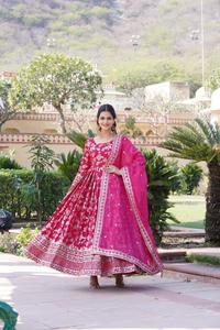 Traje Anarkali Moderno de Viscosa con Lentejuelas Jacquard Bordadas para Graduación, Boda o Diwali - Product Image 3