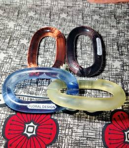 Cadenas de resina personalizables de gran tamaño y colores claros, disponibles en varios colores. - Product Image 5