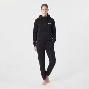 Conjunto Deportivo de Dos Piezas para Mujer, Color Negro Medianoche, de Algodón, con Cierre de Media Cremallera y Bolsillos Tipo Canguro, Venta al Por Mayor, Alta Calidad - Product Image 3