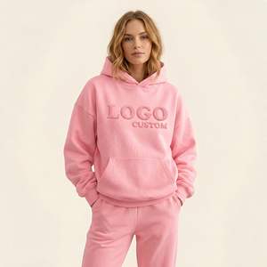 Sweat à capuche rose oversize pour femme avec logo en relief, poches avant, en molleton de coton et fibre de bambou, style manches classiques, idéal pour l'automne - Product Image 1