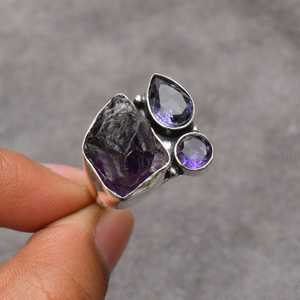 Anillo de Amatista en Bruto Hecho a Mano con Plata de Ley 925, Joyería con Piedras Preciosas, Anillo Único y Elegante, Regalo para Mujeres y Niñas - Product Image 1