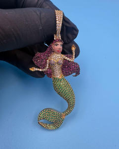 จี้ทรงนางเงือกประดับเพชรโมอิสสีสันสดใส925ชุบทอง18K เครื่องประดับฮิปฮอปสุดหรูของขวัญงานปาร์ตี้ - Product Image 1