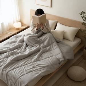 Couette matelassée légère et respirante en microfibre pour l'hiver, hypoallergénique, lavable en machine, garnissage 75D/36F pour toute l'année - Product Image 5