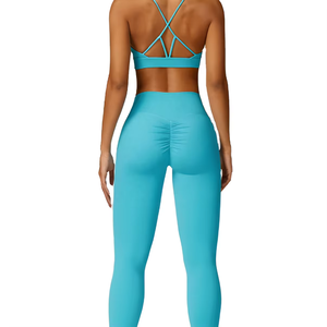 Conjunto de Yoga de 2 Piezas para Mujer, Ropa Deportiva para Gimnasio, Secado Rápido, Alta Calidad, Moderno y Sin Costuras - Product Image 2